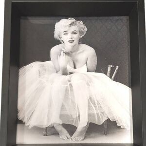 Pyramid America Marilyn Monroe Lenticular 3D Framed Wall Decor
